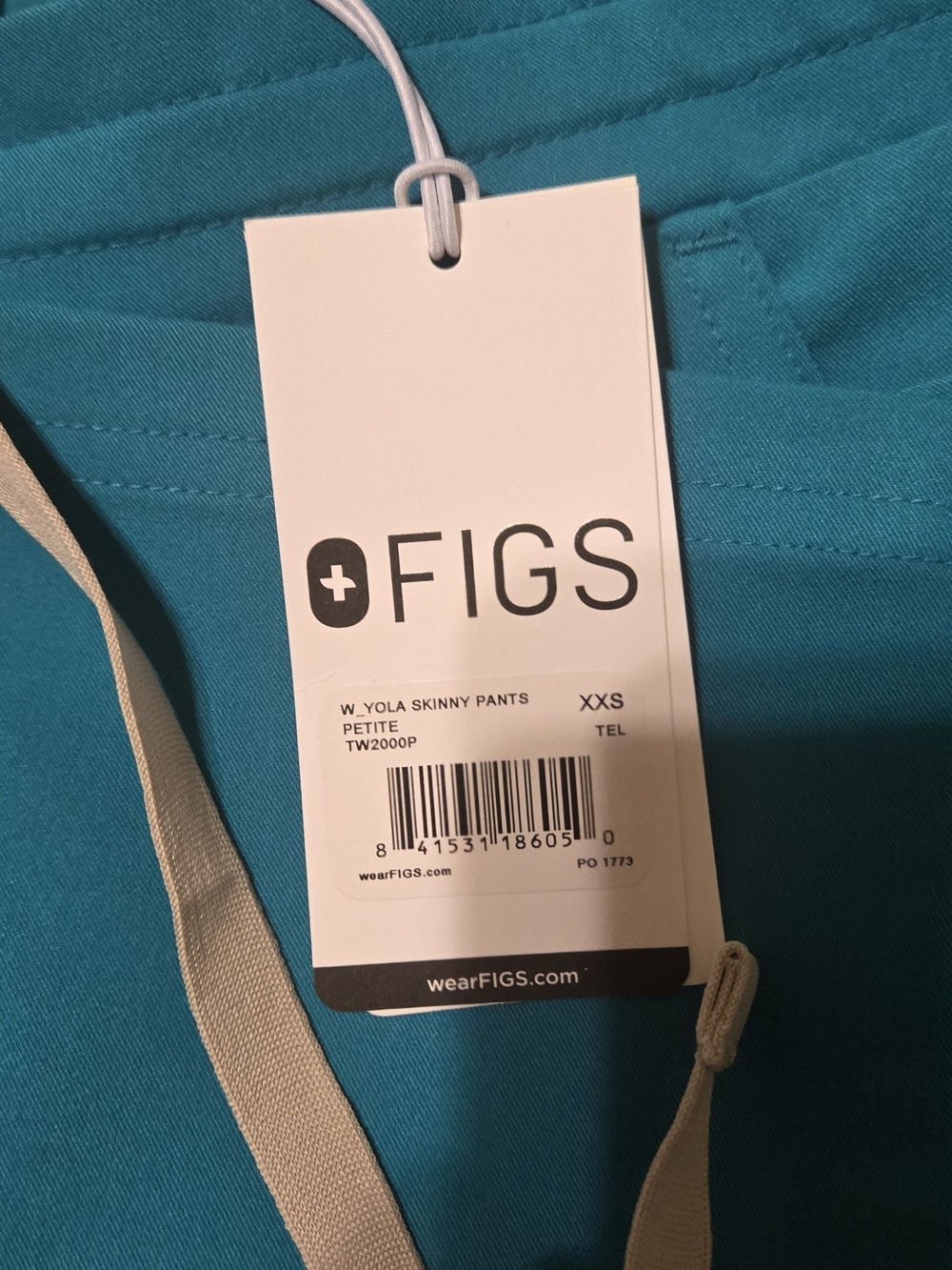 FIGS Women’s Teal Scrub Set